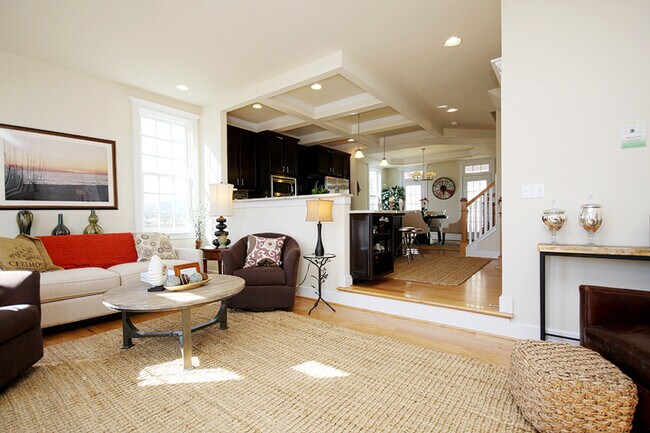 Foto del edificio - Inviting End-Unit Old Trail Townhome