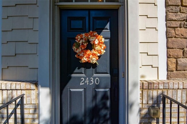 Building Photo - 2430 Natoma Ct SE