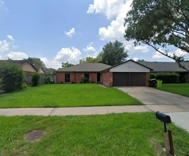 Photo - 1419 Twining Oaks Ln House