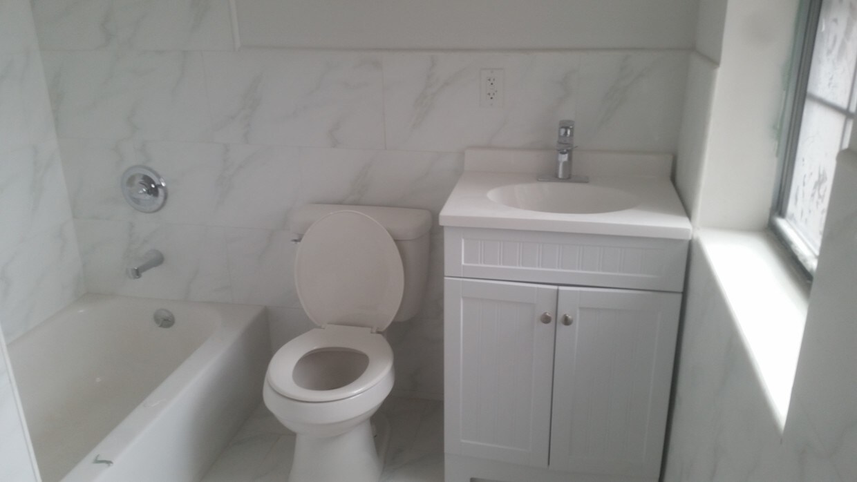 Foto principal - 8820 Avenue J