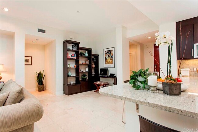 Building Photo - Stunning Luxury flat!