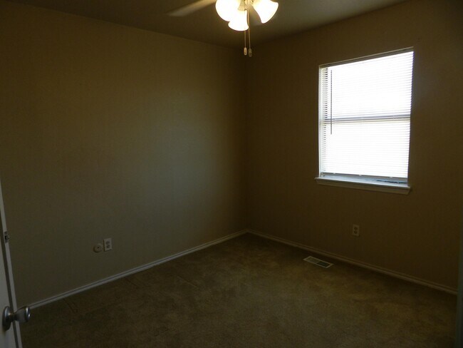 Foto del edificio - 2629 SW H Ave