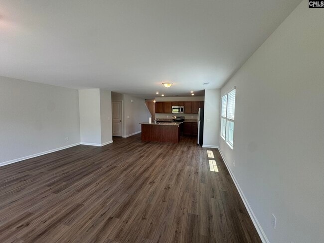Building Photo - 3042 Hallsdale Dr