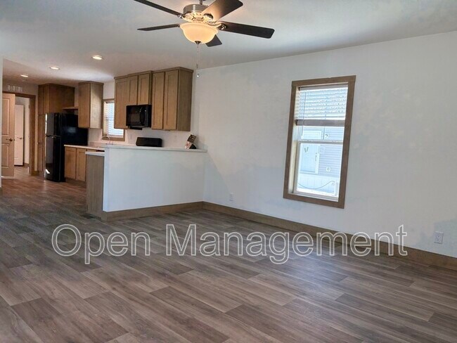 Foto del edificio - 825 1st Ave E