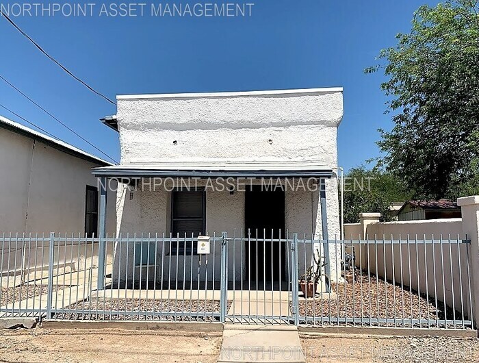 Downtown 2 Bedroom House - Downtown 2 Bedroom House