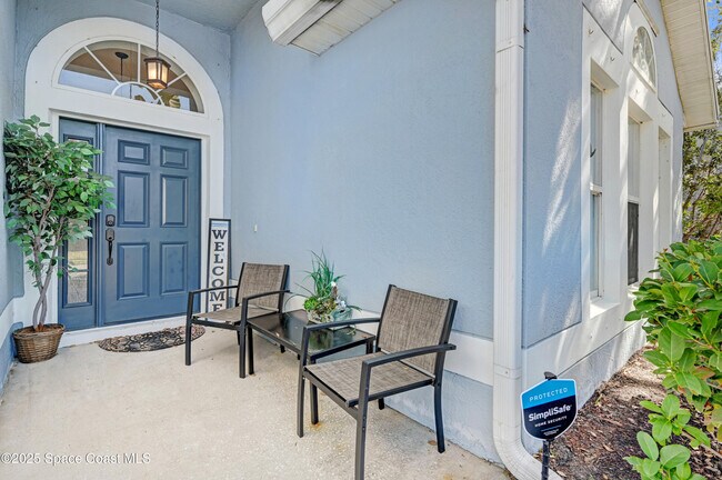 Building Photo - 1652 La Maderia Dr