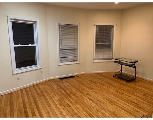 Primary Photo - 15 Sherman St