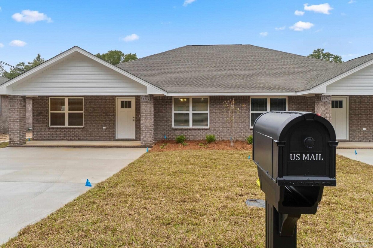 6874 Trailride N, Milton, FL 32570 House Rental in Milton, FL