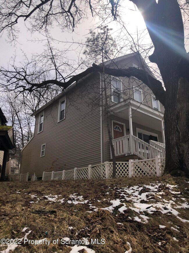 Foto del edificio - 176 Belmont St