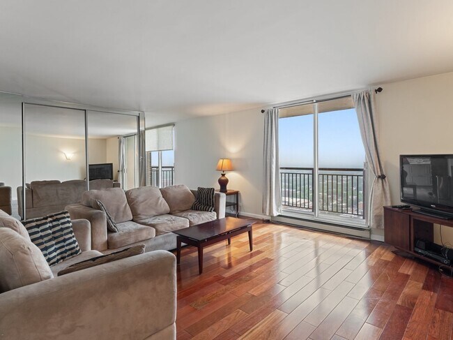 Foto del edificio - 6007 N Sheridan Rd