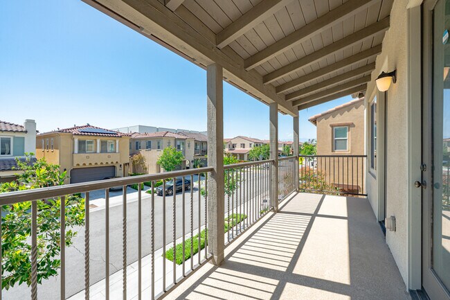 Building Photo - Spacious & Stylish 4 Bed 3 Bath in Chino P...