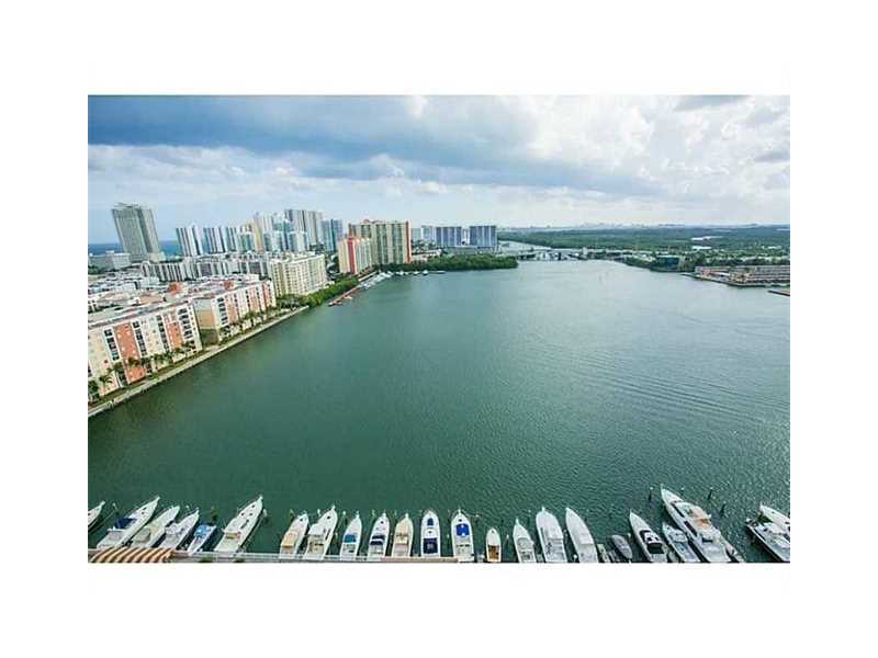 amazing view - 250 174th St