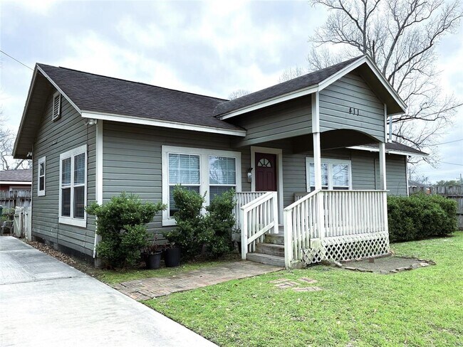 Building Photo - 411 Galveston St