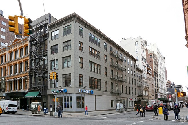 Primary Photo - 835 Broadway