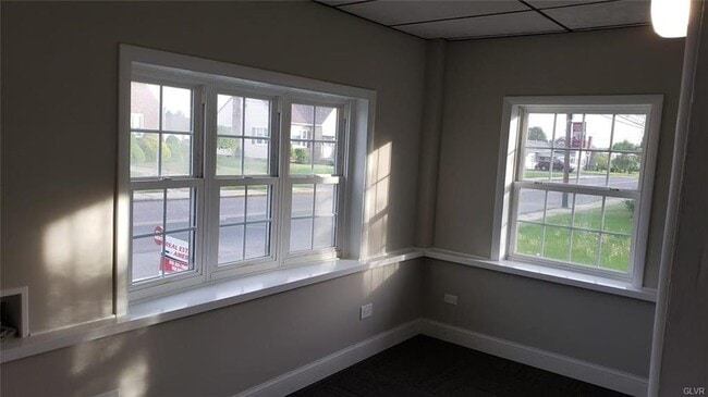 Building Photo - 1108 Chestnut St