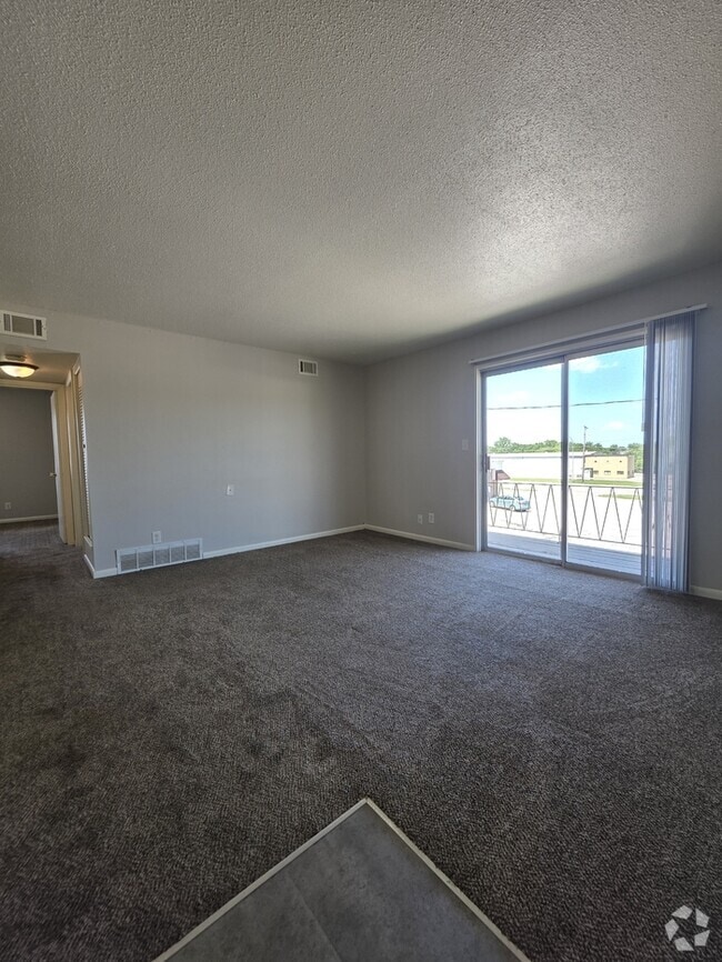 Building Photo - 802 Ruth Ann Dr