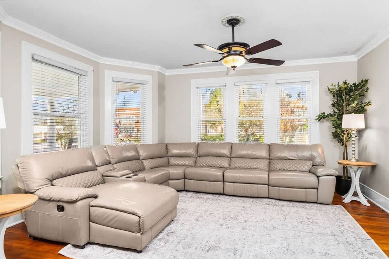 Foto principal - 14440 12th St