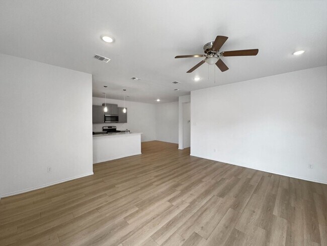 Foto del edificio - 5707 Kemper St