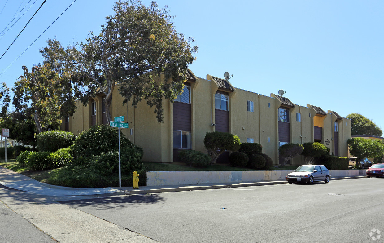 Building Photo - The Courtyard