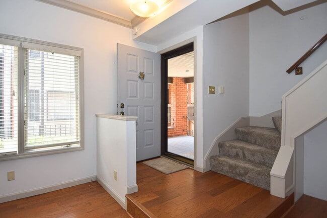 Building Photo - 4444 Lindell Blvd