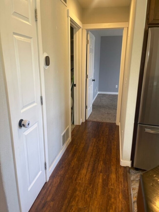 Foto del edificio - Singing Hills Rancher (APP#206)