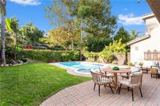 Building Photo - Stunning Aliso Viejo Pool Home