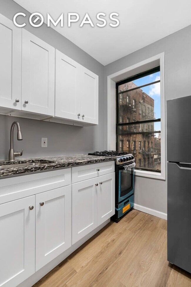 729 9th Ave Unit 3B, New York, NY 10019 Room for Rent in New York