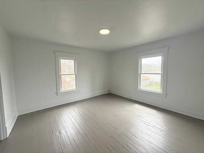 Foto del edificio - 343 Cedar Ave