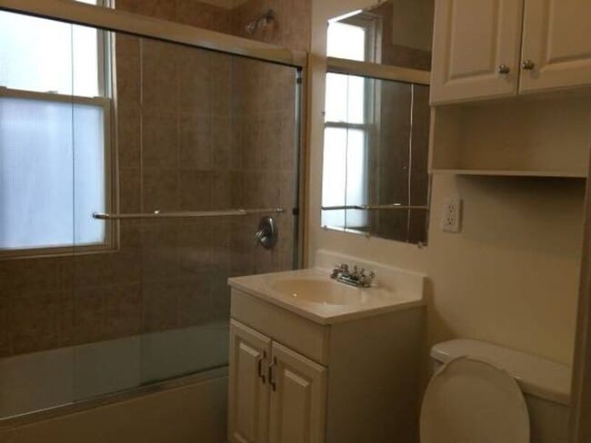 Building Photo - 1839 N Kedzie Ave