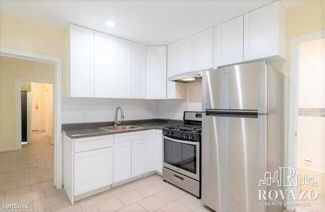 Building Photo - 3 br, 1 bath House - 428 S 16th St