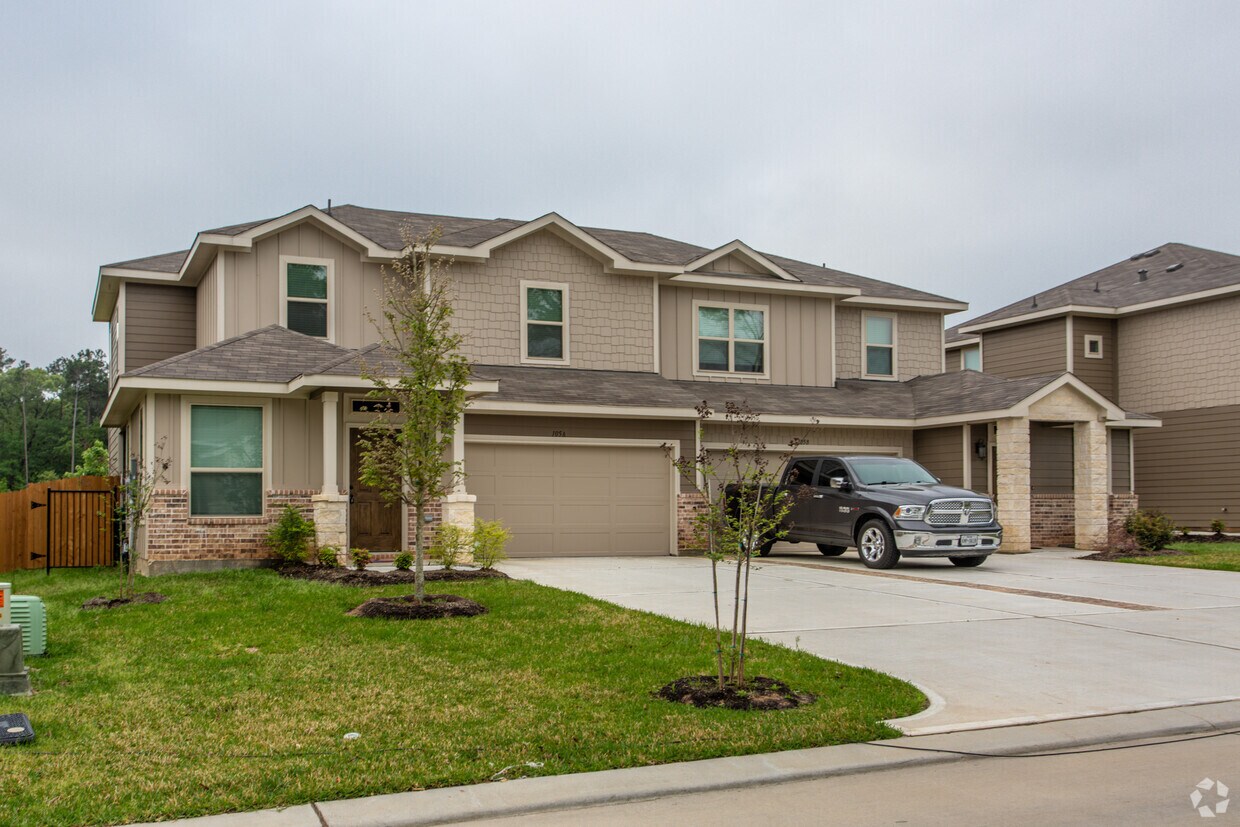 Building Photo - 105 Wickersham