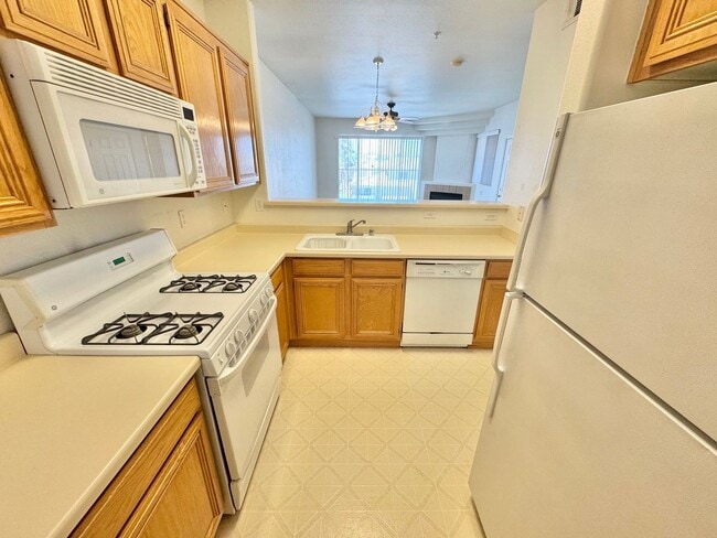 Building Photo - WONDERFUL 1 BEDROOM IN GUARD GATED VISTANA...