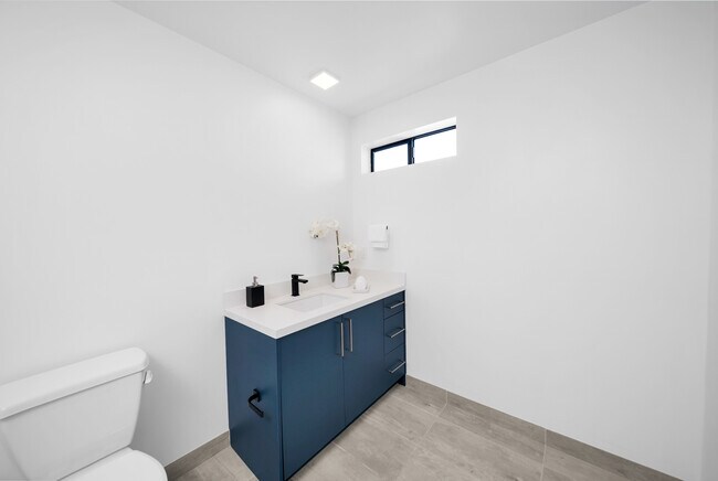 Foto del edificio - 1111 N Kenmore Ave