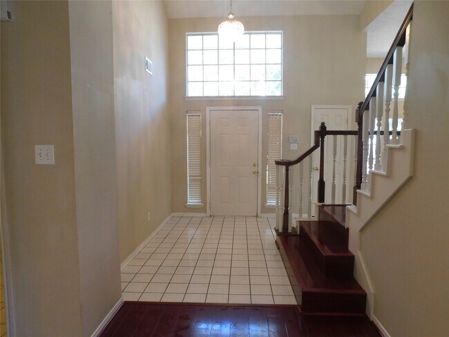 Building Photo - 122 High Meadows Dr