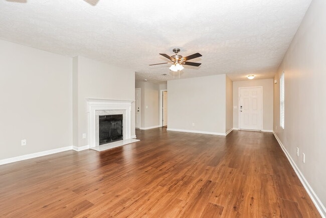 Building Photo - 3412 Bluespruce Way