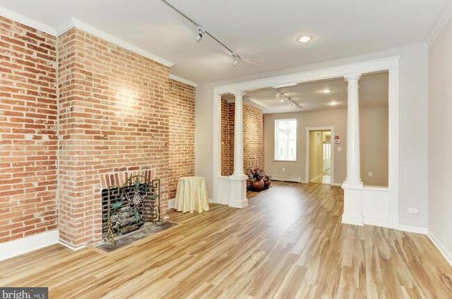 Foto del edificio - 246 S Ann St