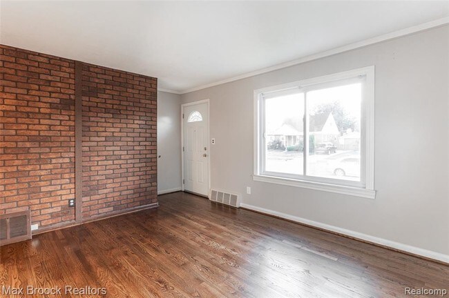 Building Photo - 25824 Arlington St