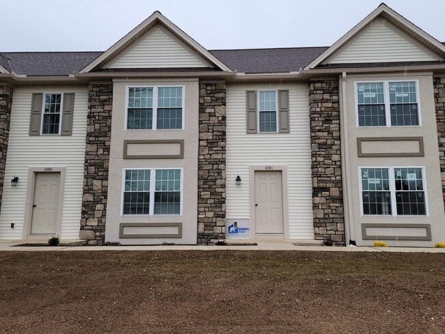 Building Photo - 438 Masonic Dr