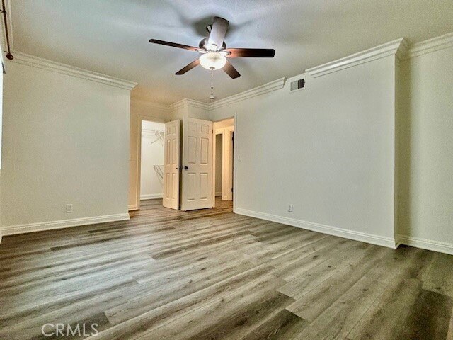 Foto del edificio - 904 W Balboa Blvd