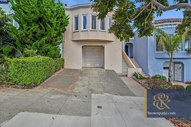Building Photo - 2430 18th Ave