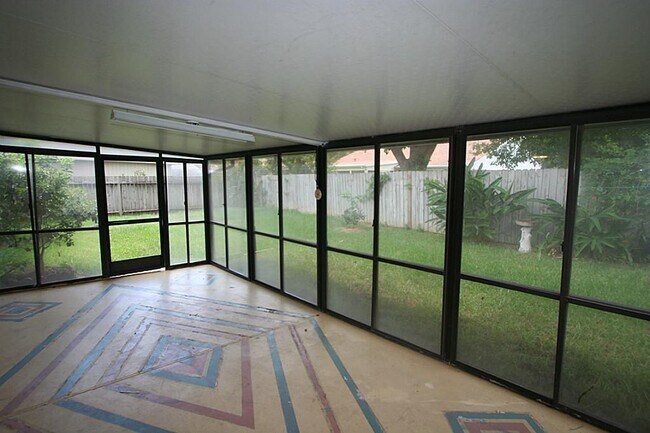 Building Photo - 16335 Brookford Dr
