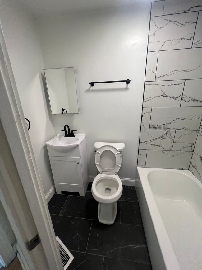 Foto del edificio - 209 Coltart Ave