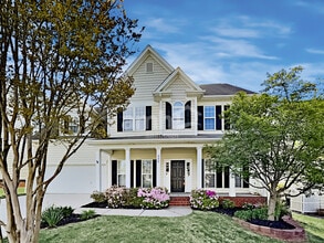 Building Photo - 222 Mott Rd