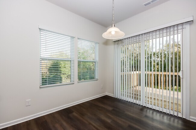 Building Photo - 146 Pumice Dr