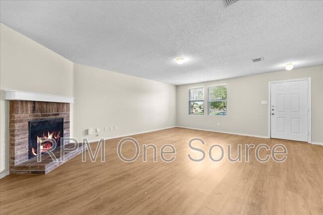 Building Photo - 2633 Salt Maker Way