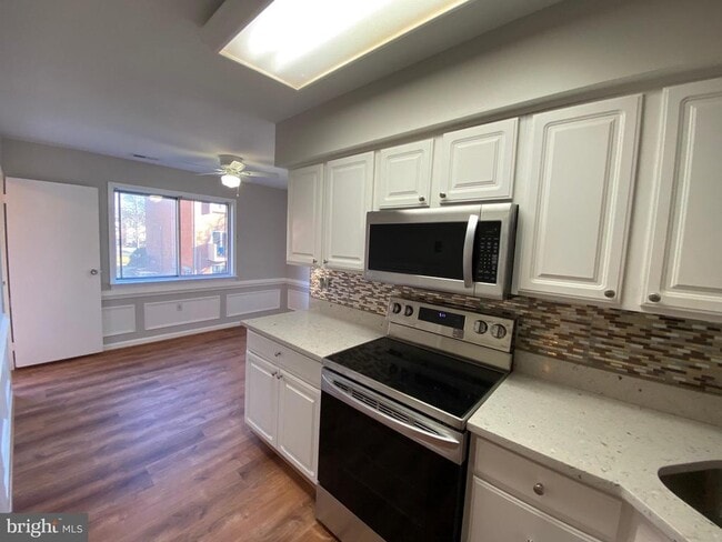 Foto del edificio - 4597 Logsdon Dr