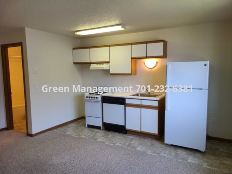 Building Photo - Efficiency/Studio Heat Paid