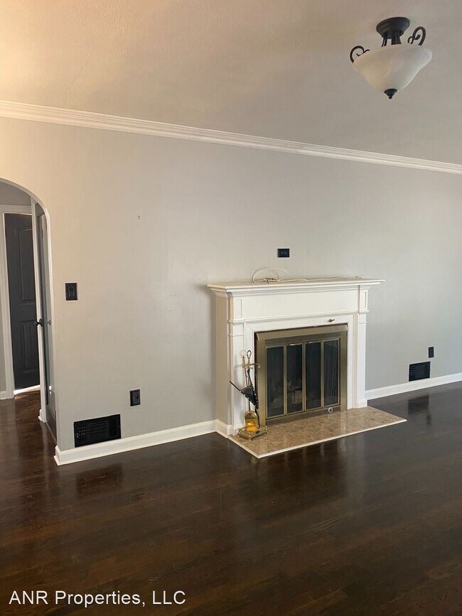 Building Photo - 2 br, 1 bath House - 1205 E Fremont