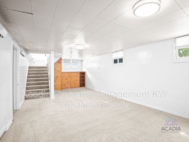 Building Photo - 127 E 600 N