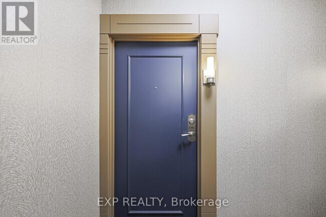 Building Photo - 89 S Town Centre Blvd